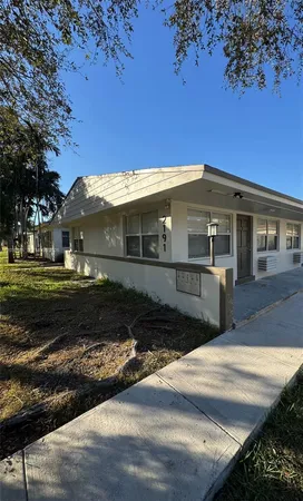 $1,900 | 2191 Northeast 167th Street, Unit 1, North Miami Beach, FL 33162