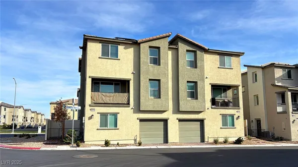 $1,795 | 7030 Skyline Blue Street, North Las Vegas, NV 89086
