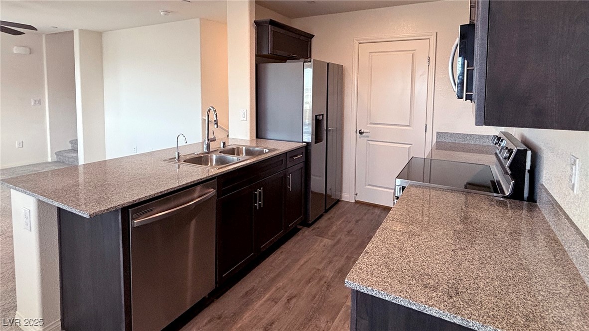 7030 Skyline Blue Street North Las Vegas, NV 89086 - Photo 19 of 37