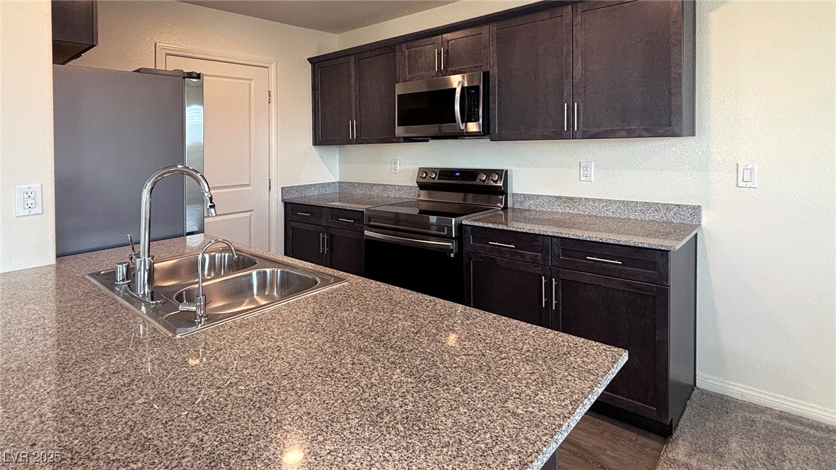 7030 Skyline Blue Street North Las Vegas, NV 89086 - Photo 20 of 37