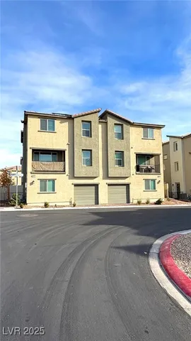 $1,795 | 7030 Skyline Blue Street, North Las Vegas, NV 89086