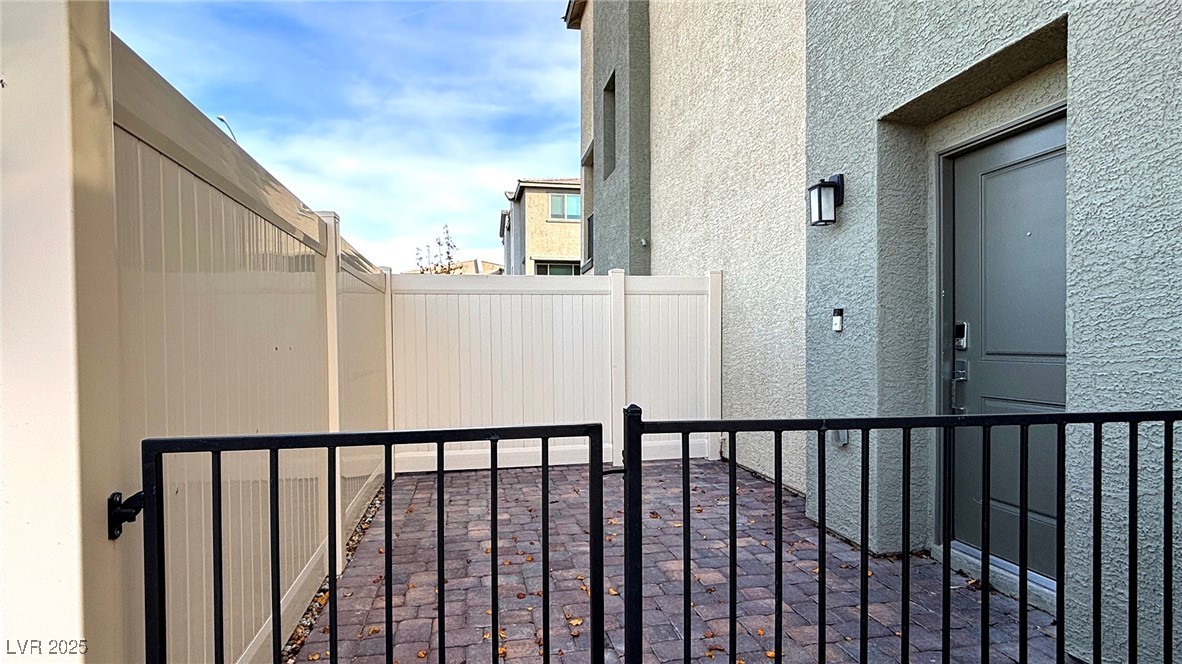 7030 Skyline Blue Street North Las Vegas, NV 89086 - Photo 5 of 37