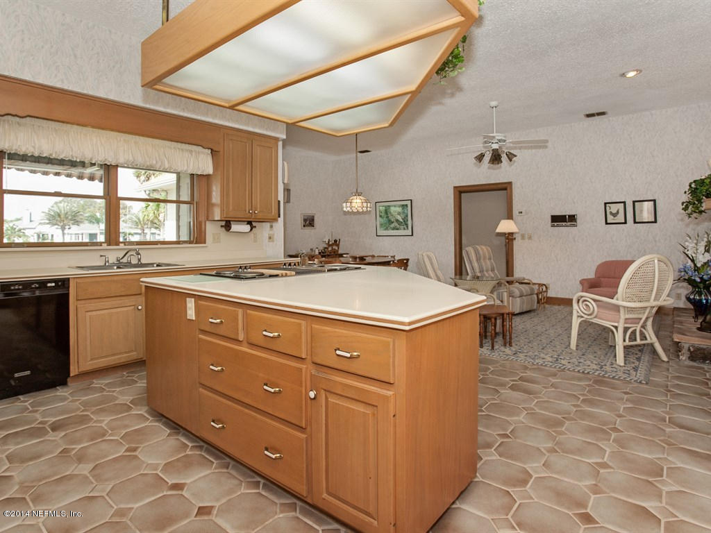 542 Lake Road Ponte Vedra Beach, FL 32082 - Photo 11 of 37 009_Kitchen Area