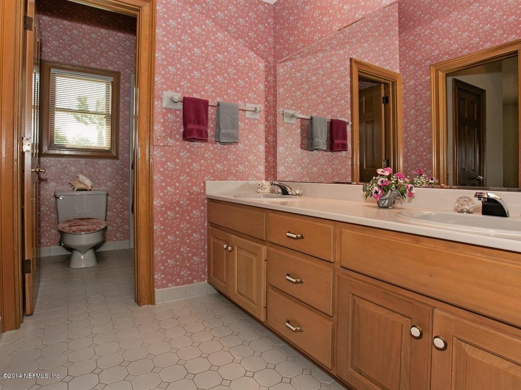 542 Lake Road Ponte Vedra Beach, FL 32082 - Photo 28 of 37 025_Bathroom