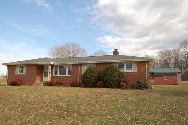 a front view of house with yard