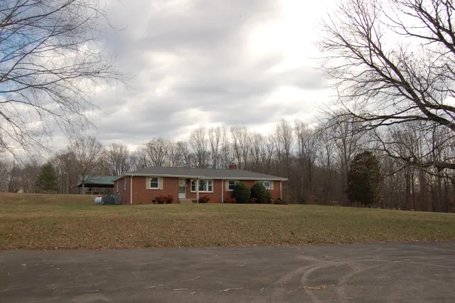 a front view of house with yard