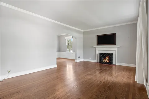 $600,000 | 545 South Evergreen Avenue, Arlington Heights, IL 60005