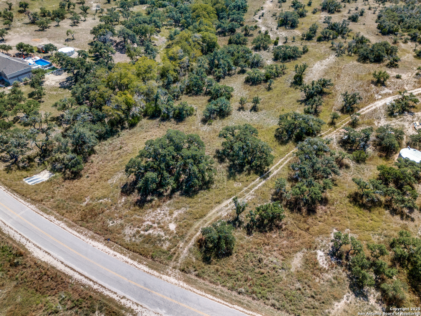 190 Fallen Acorn Blanco, TX 78606 - Photo 11 of 13