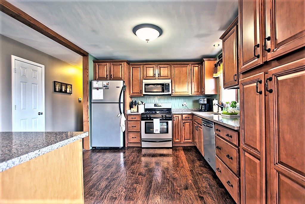 11230 Harrison Road Osceola, IN 46561 - Photo 7 of 22 Gallery Image 7