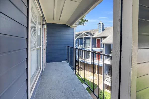 $113,000 | 18511 Egret Bay Boulevard, Unit 502, Webster, TX 77058