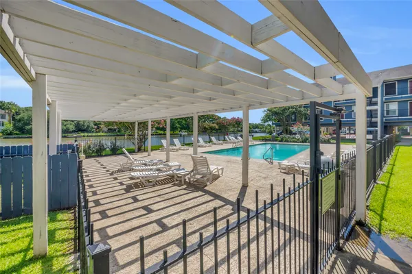 $113,000 | 18511 Egret Bay Boulevard, Unit 502, Webster, TX 77058