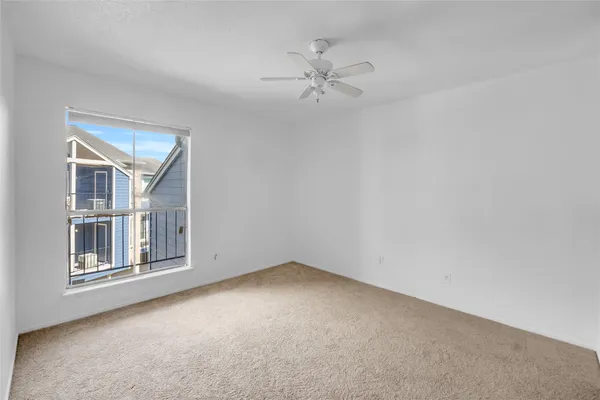 $113,000 | 18511 Egret Bay Boulevard, Unit 502, Webster, TX 77058