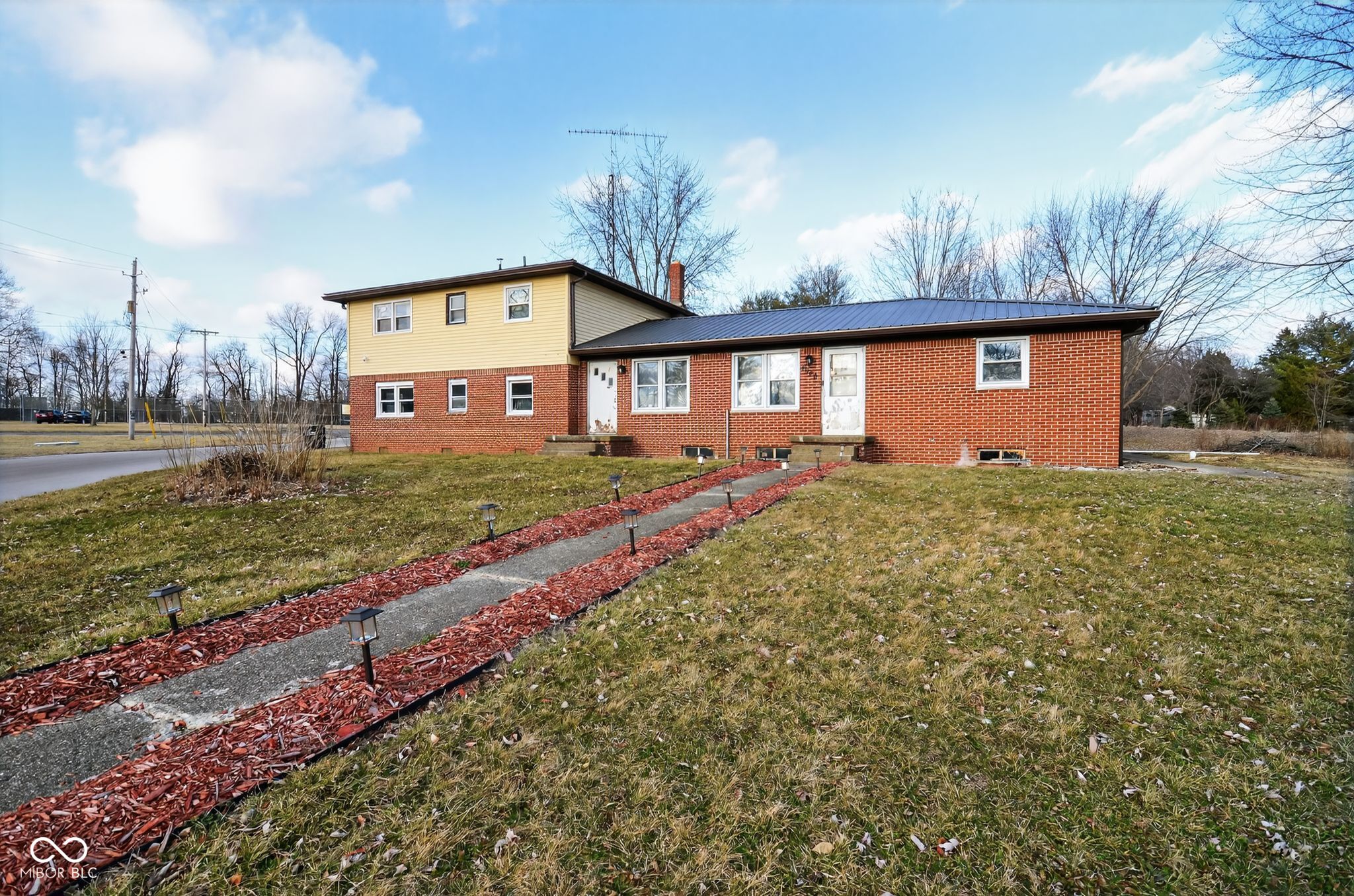 8568 Academy Way Ladoga, IN 47954 - Photo 2 of 36