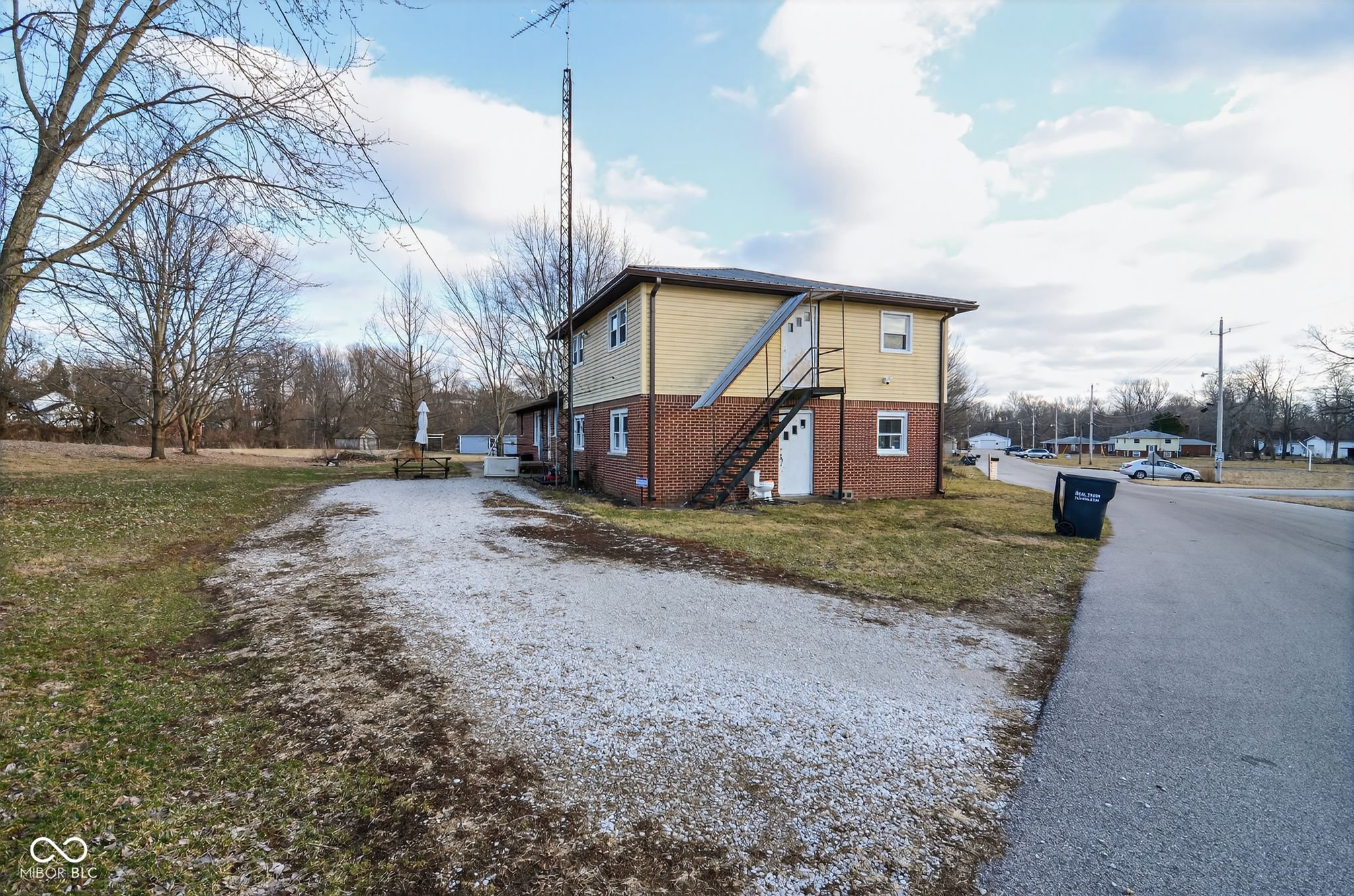 8568 Academy Way Ladoga, IN 47954 - Photo 3 of 36