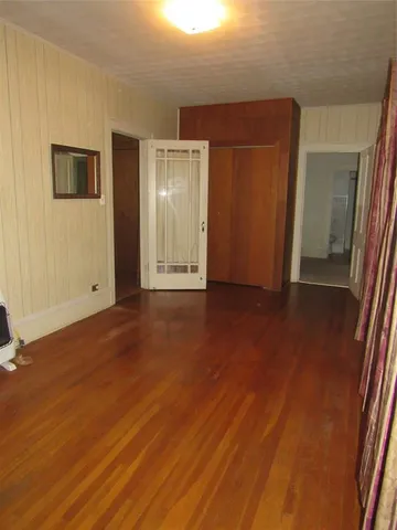 a view of empty room