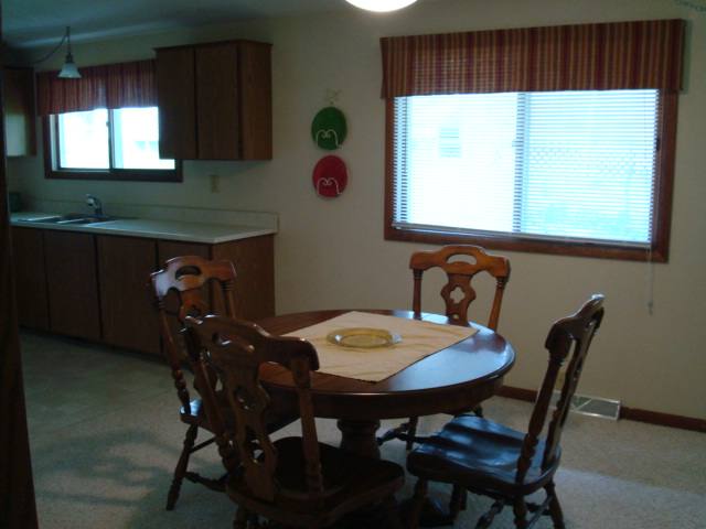 312 Park Road Creve Coeur, IL 61610 - Photo 3 of 5 Gallery Image 3