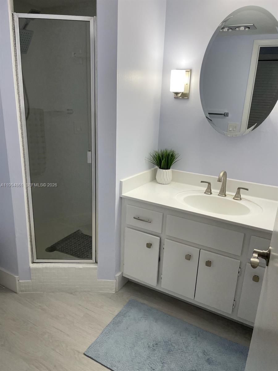 555 Northwest 4th Avenue, Unit 4150 Boca Raton, FL 33432 - Photo 15 of 17 Primary Bathroom