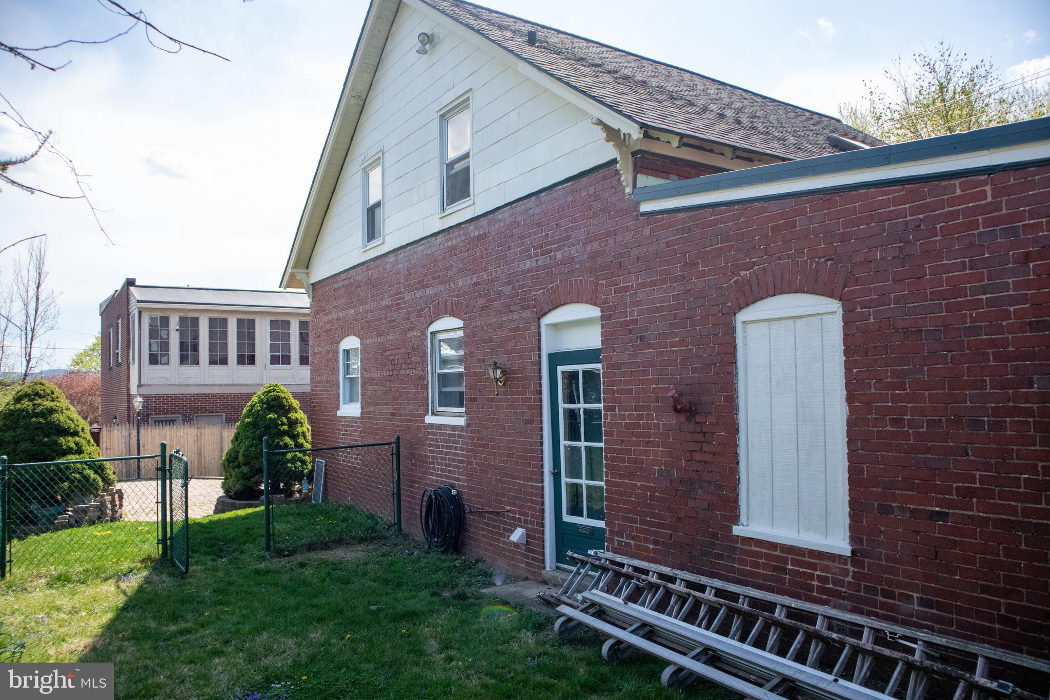 2129 R Spring Street West Lawn, PA 19609 - Photo 23 of 24