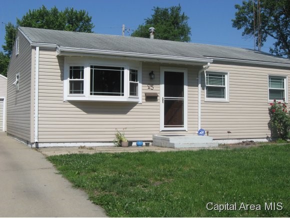 25 Midland Court Springfield, IL 62702 - Photo 1 of 9