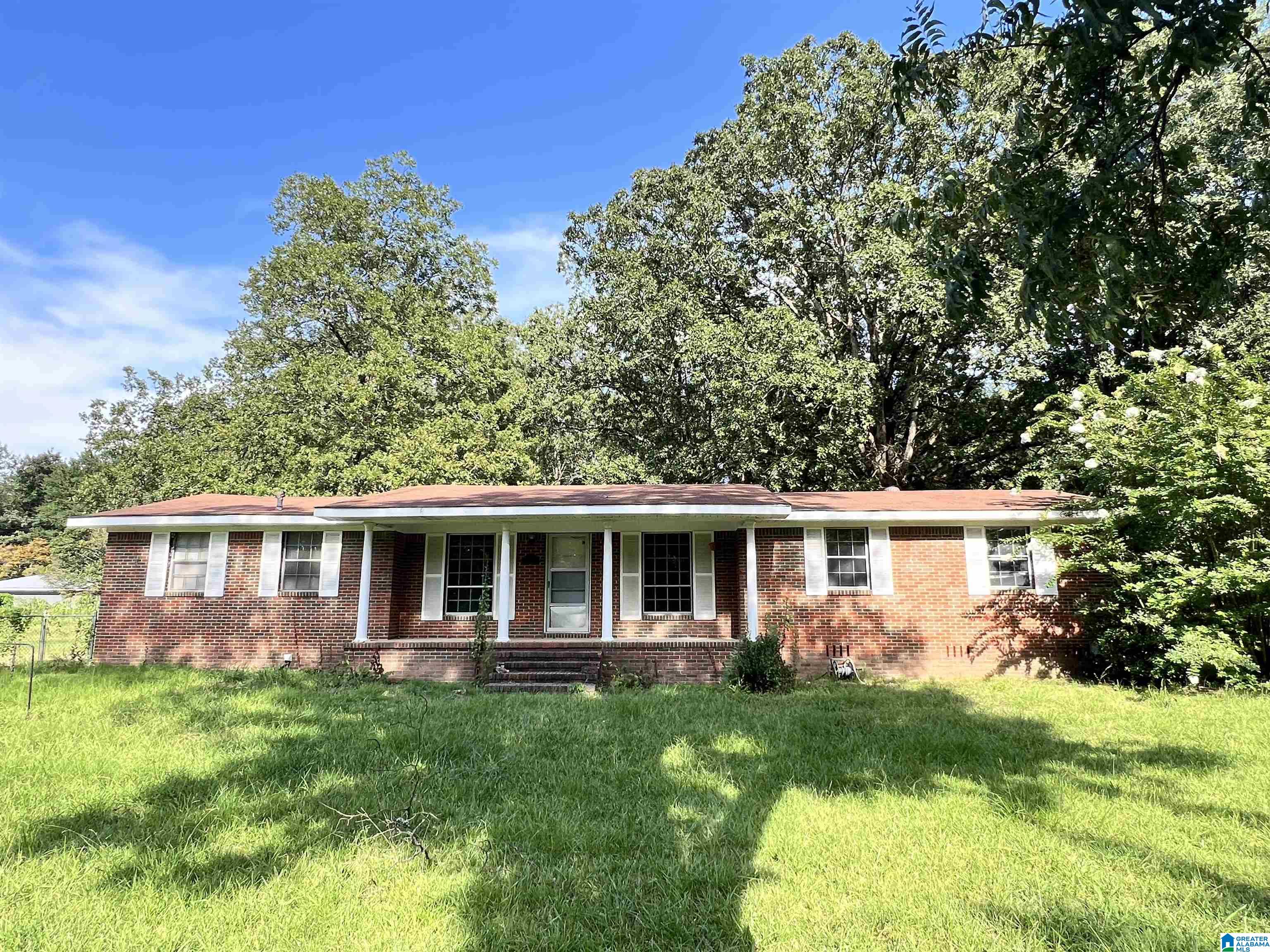 115 Shaffer Lane Anniston, AL 36201 - Photo 2 of 16