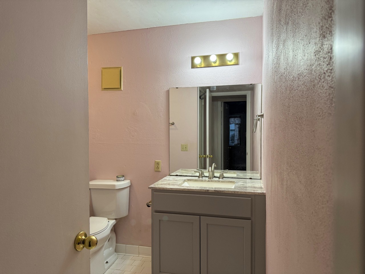 21 Vaughns Gap Road, Unit 146 Nashville, TN 37205 - Photo 8 of 14 a bathroom with a sink and a toilet
