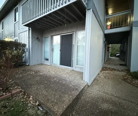 $1,040 | 21 Vaughns Gap Road, Unit 146, Nashville, TN 37205