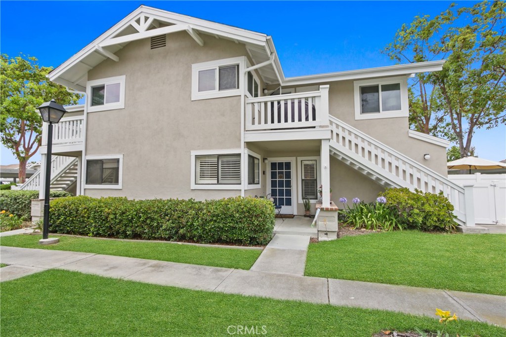 95 Tarocco Irvine, CA 92618 - Photo 2 of 15