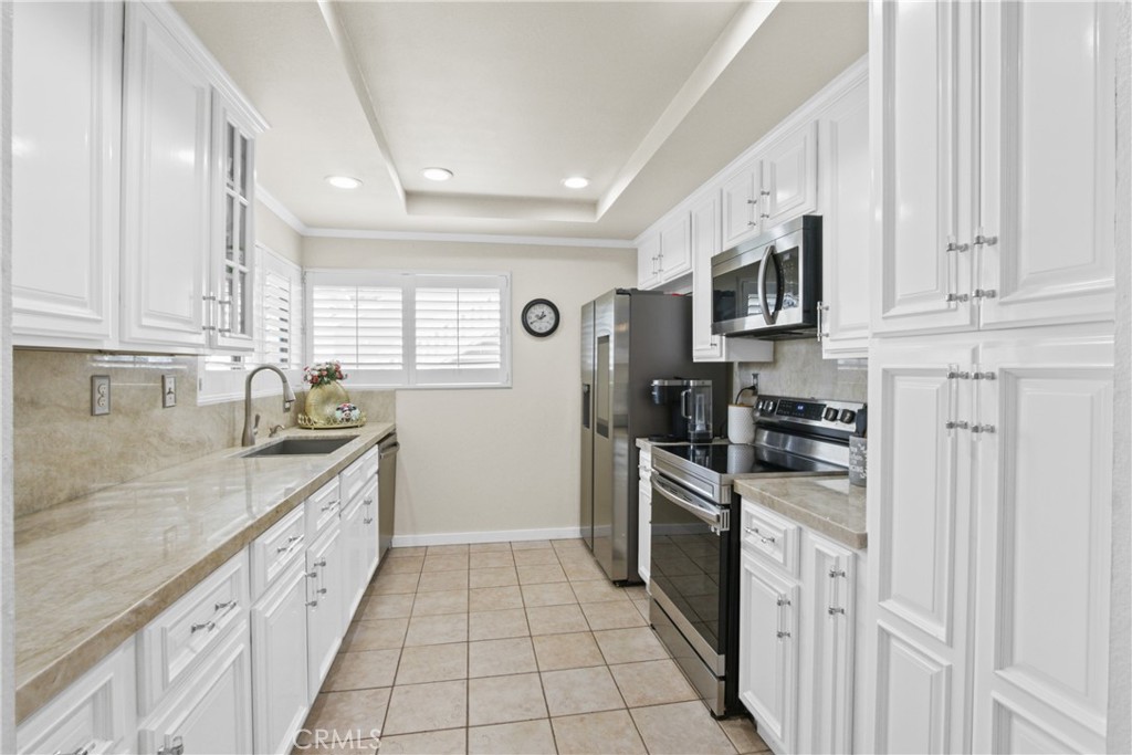 95 Tarocco Irvine, CA 92618 - Photo 8 of 15