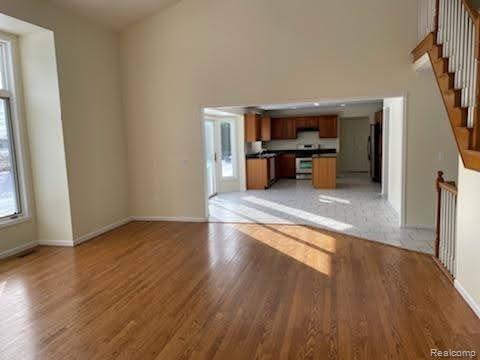 47786 Lighthouse Drive Macomb, MI 48044 - Photo 4 of 32 Great room
