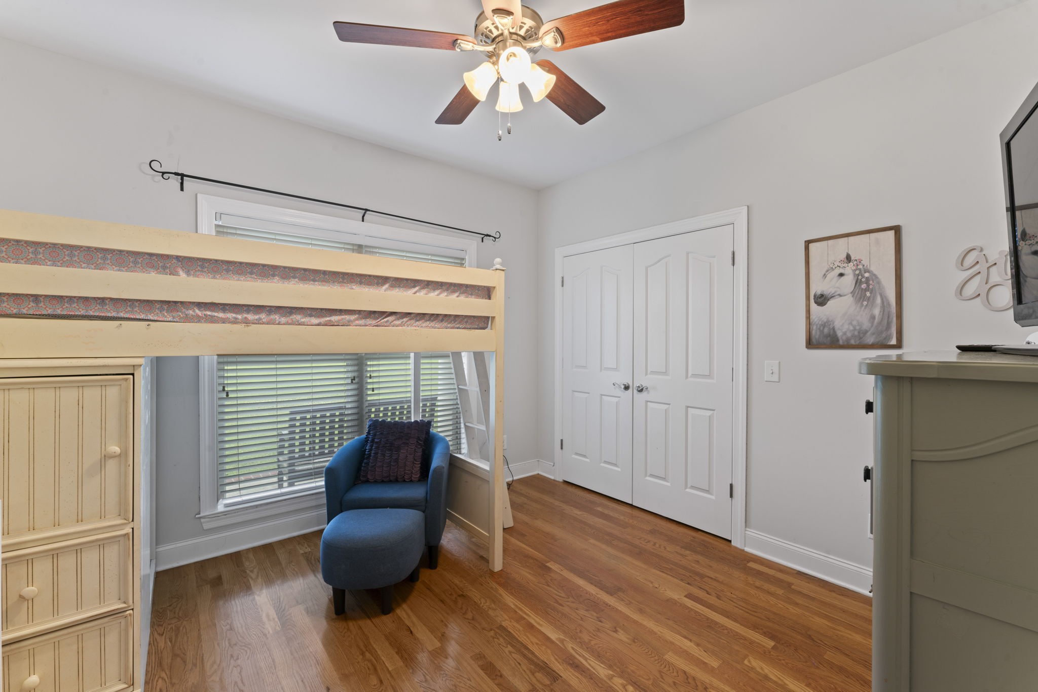11237 Newtown Road Unionville, TN 37180 - Photo 9 of 46 a living room with furniture and a window
