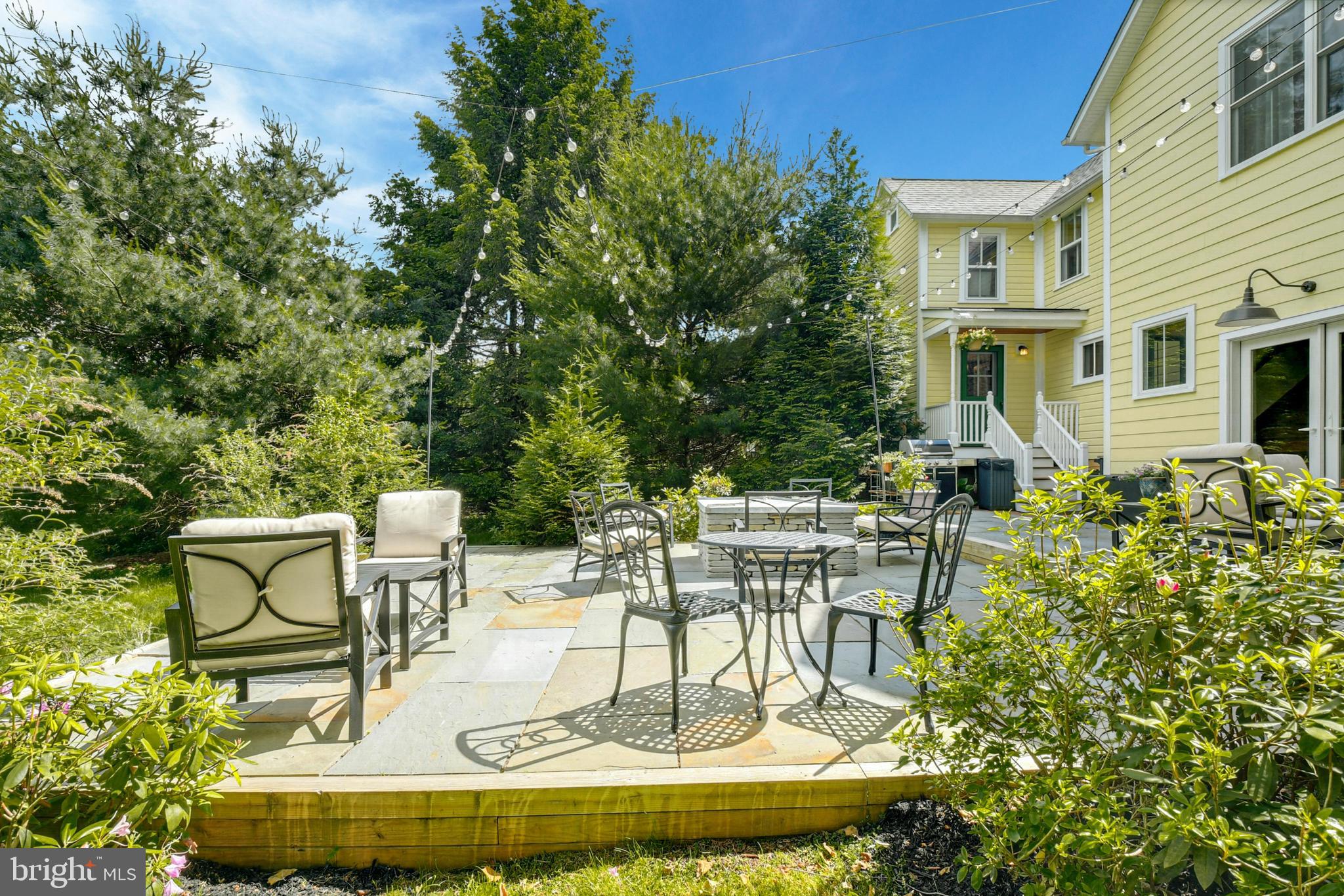 155 Old Philadelphia Road Riegelsville, PA 18077 - Photo 24 of 42 a view of a chairs and table in the patio