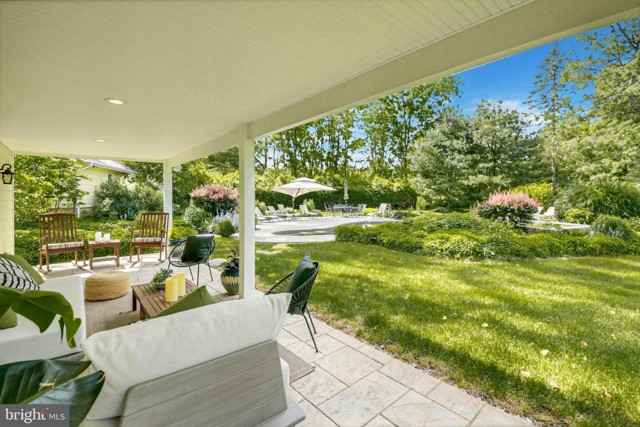 155 Old Philadelphia Road Riegelsville, PA 18077 - Photo 27 of 42 a living room with a garden