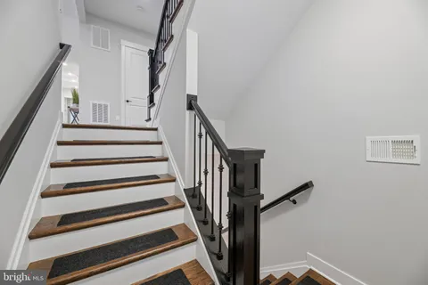 $2,400,000 | 2336 North Oak Street, Falls Church, VA 22046