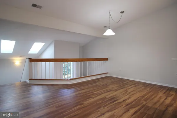 $2,200 | 1956A Villaridge Drive, Unit 1956B, Reston, VA 20191