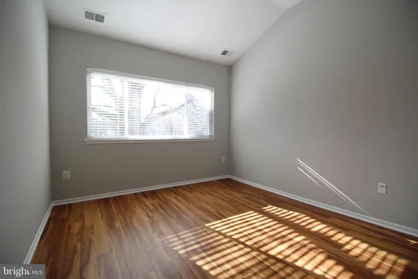 $2,200 | 1956A Villaridge Drive, Unit 1956B, Reston, VA 20191