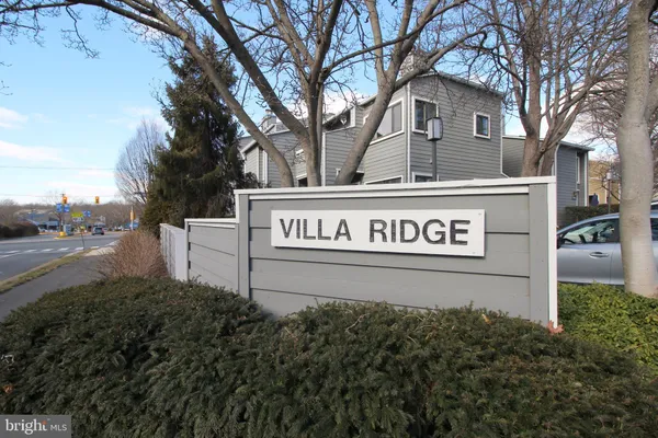 $2,200 | 1956A Villaridge Drive, Unit 1956B, Reston, VA 20191