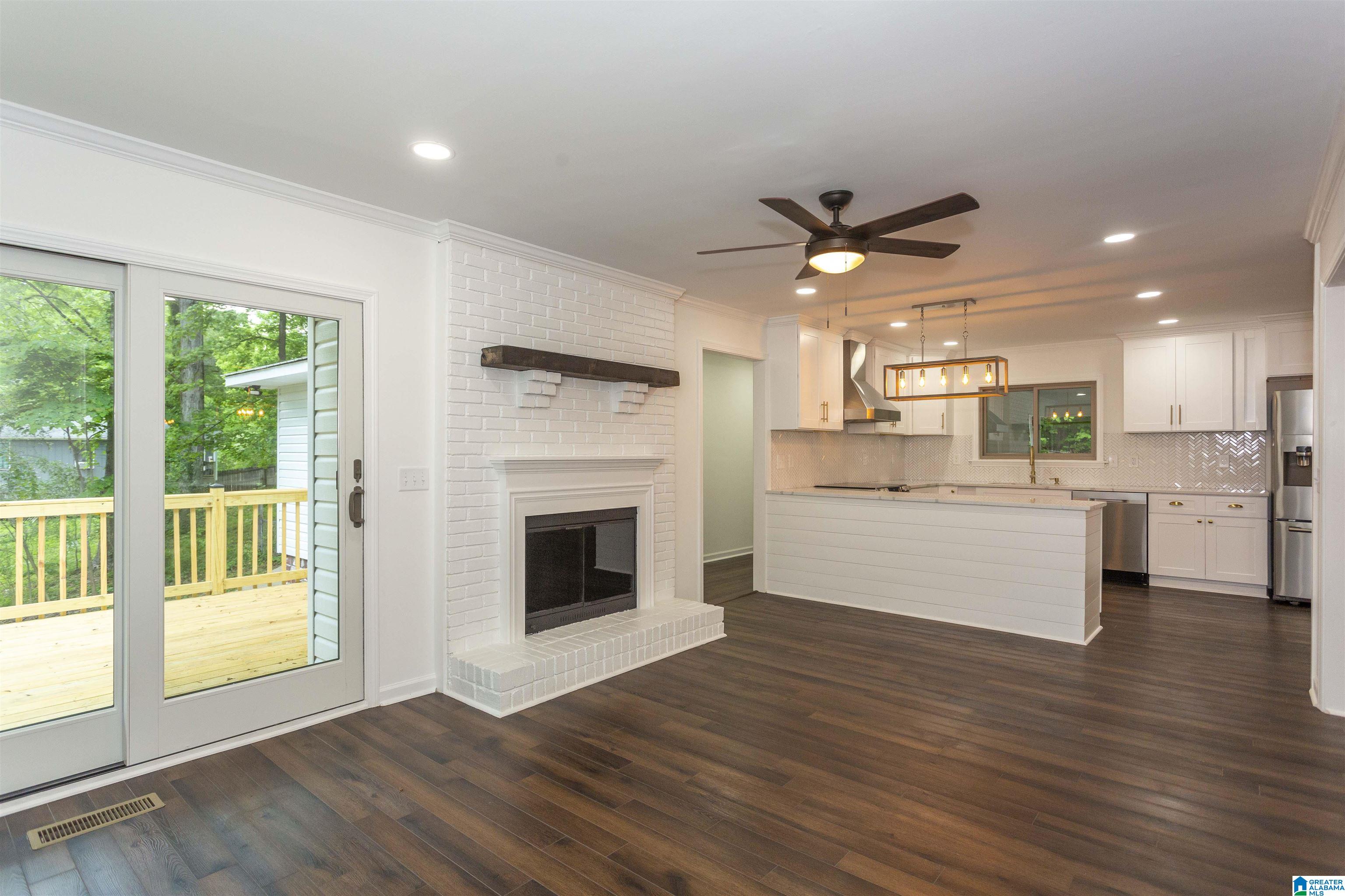 225 12th Place Northeast Alabaster, AL 35007 - Photo 5 of 46