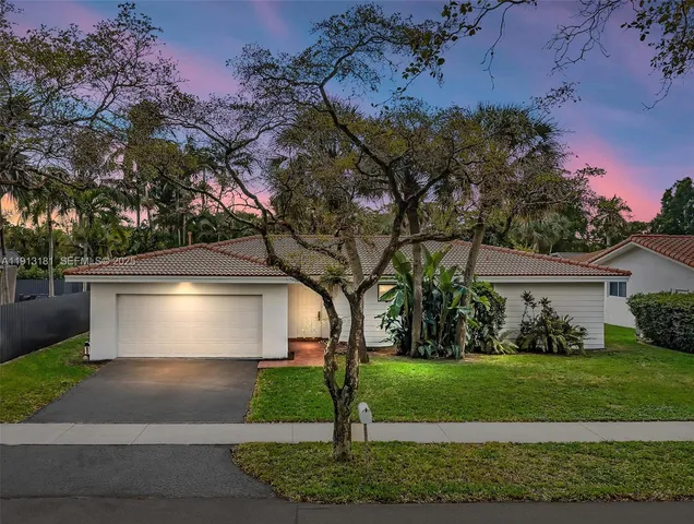 $910,000 | 6360 Simmons Street, Miami Lakes, FL 33014