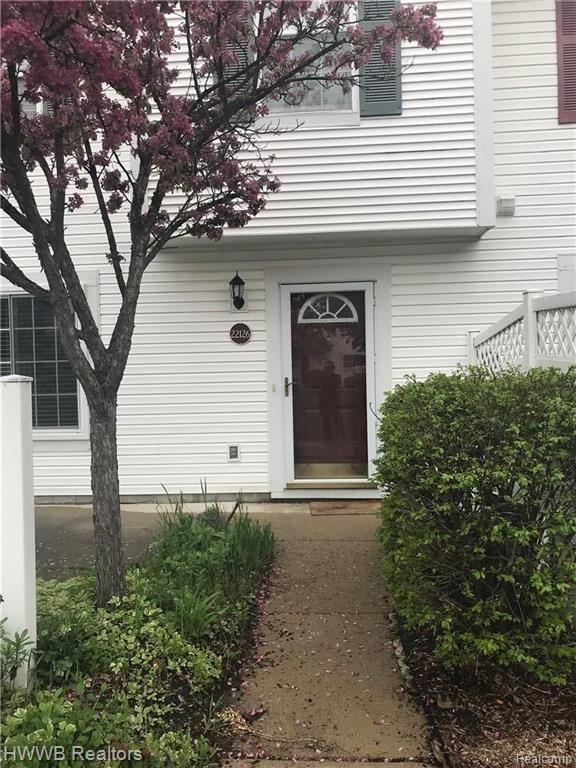 22126 Cape Cod Way, Unit 20 Farmington Hills, MI 48336 - Photo 1 of 10