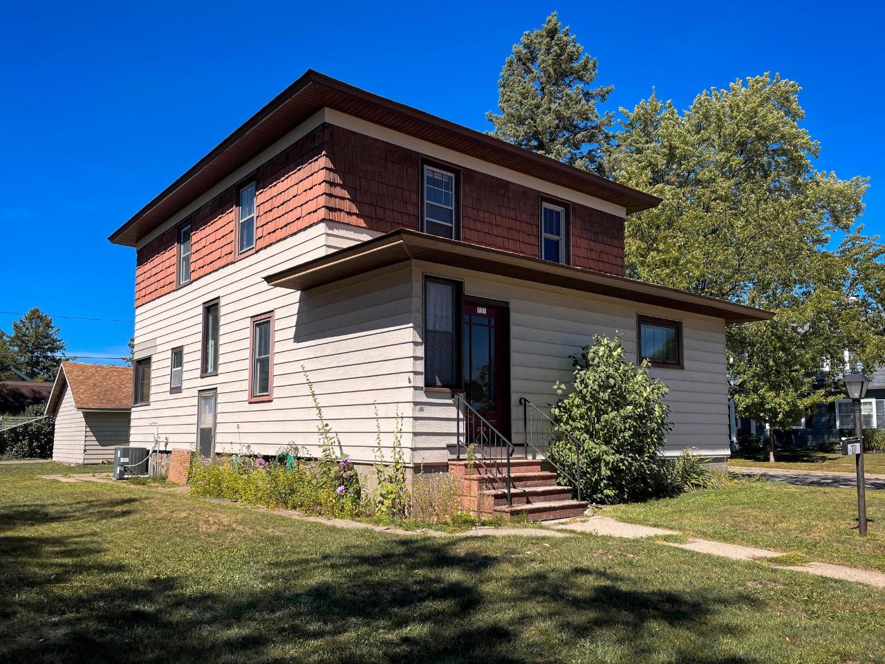 731 Thayer Street Rhinelander, WI 54501 - Photo 1 of 24 Gallery Image 1