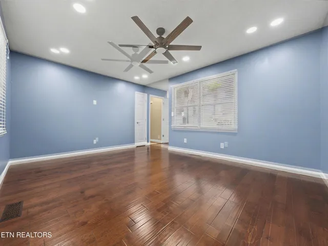 $557,000 | 129 Bucks And Doe Lane, La Follette, TN 37766