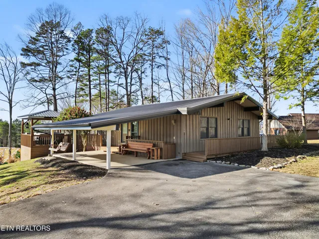 $557,000 | 129 Bucks And Doe Lane, La Follette, TN 37766