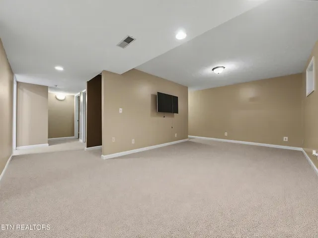 $557,000 | 129 Bucks And Doe Lane, La Follette, TN 37766