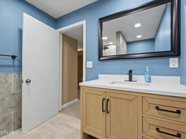 $557,000 | 129 Bucks And Doe Lane, La Follette, TN 37766