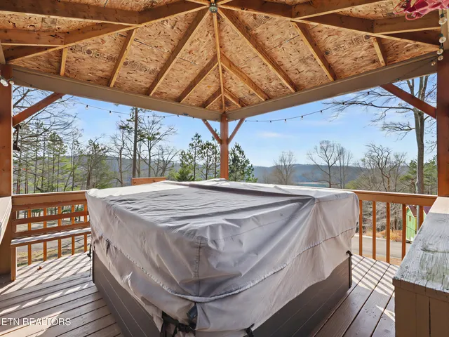 $557,000 | 129 Bucks And Doe Lane, La Follette, TN 37766