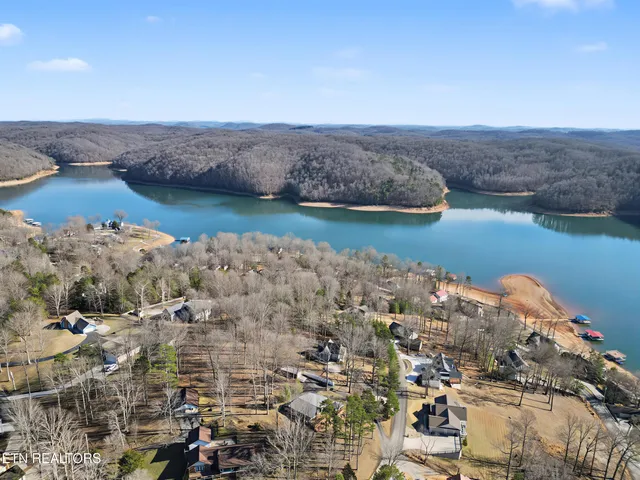 $557,000 | 129 Bucks And Doe Lane, La Follette, TN 37766