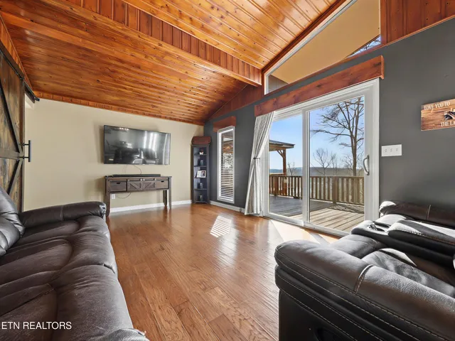 $557,000 | 129 Bucks And Doe Lane, La Follette, TN 37766