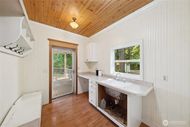 $790,000 | 7554 Guemes Island Road, Anacortes, WA 98221