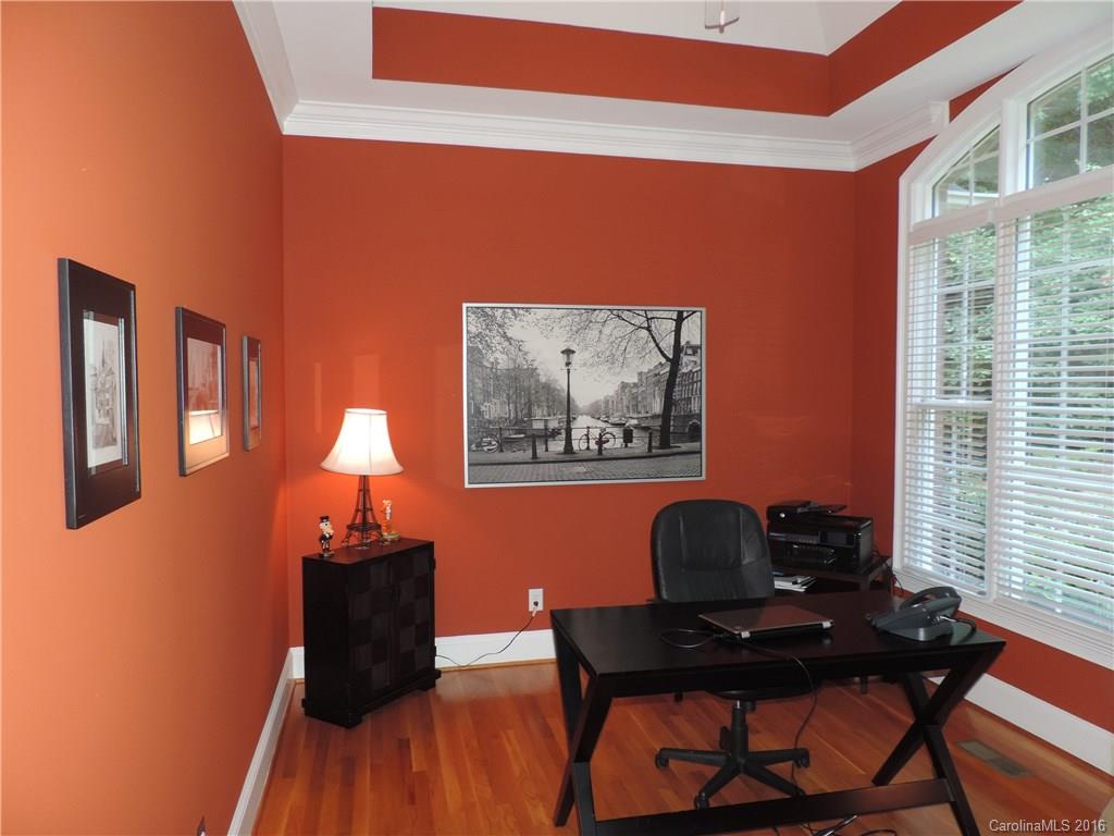5516 Plantation Ridge Road Charlotte, NC 28214 - Photo 2 of 24 a living room with furniture and a window