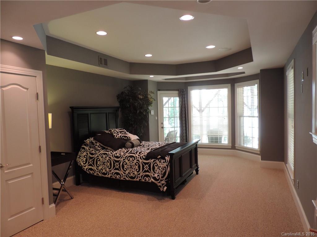 5516 Plantation Ridge Road Charlotte, NC 28214 - Photo 18 of 24 a living room with furniture and a window
